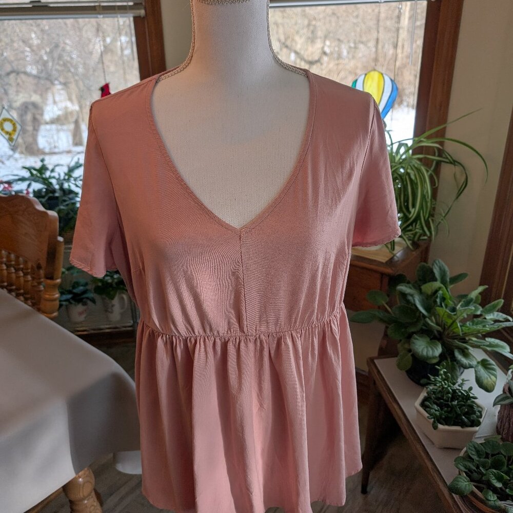 Torrid pink v neck blouse size1